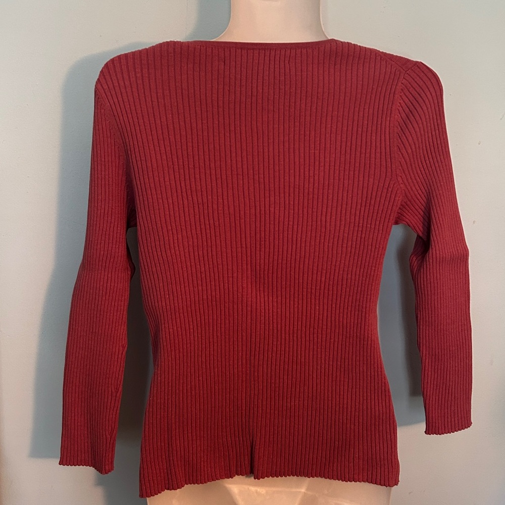 Mauve Ribbed V-Neck Sweater - Picture 2 of 5